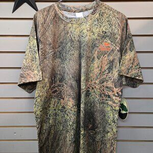 Men's new with tags Mossy oak t shirt size XL